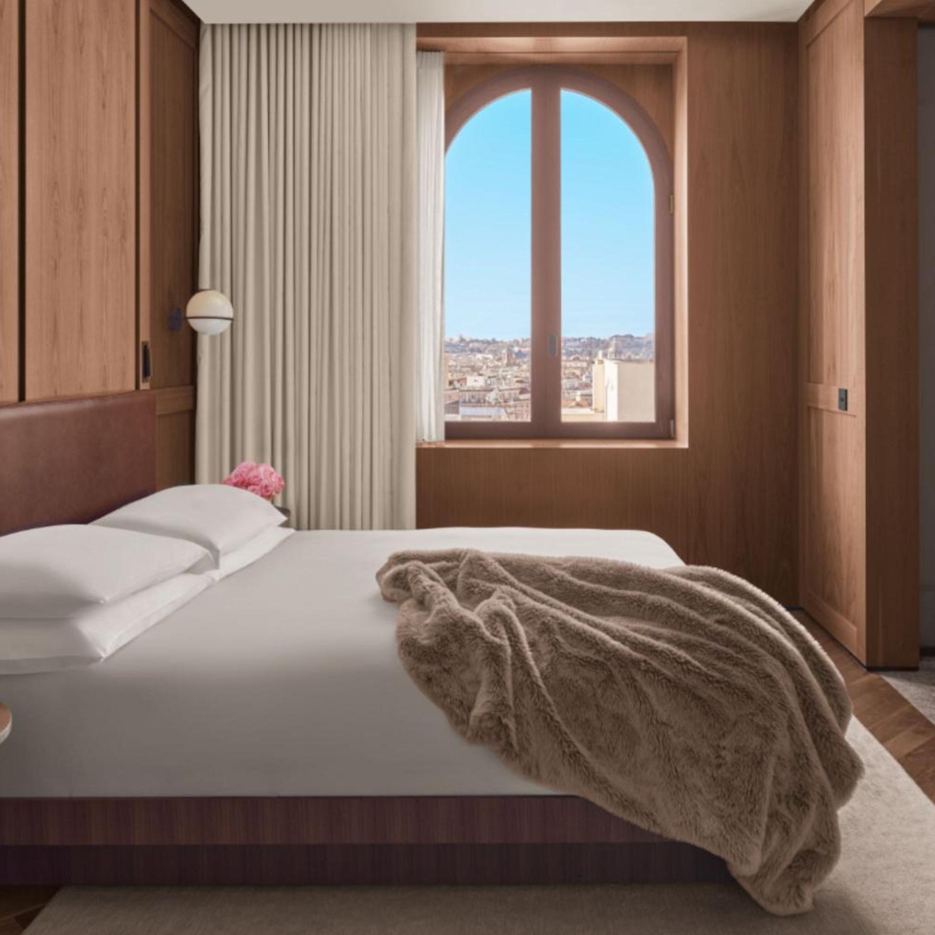 Skyline, Premier, King Bed, High Floor