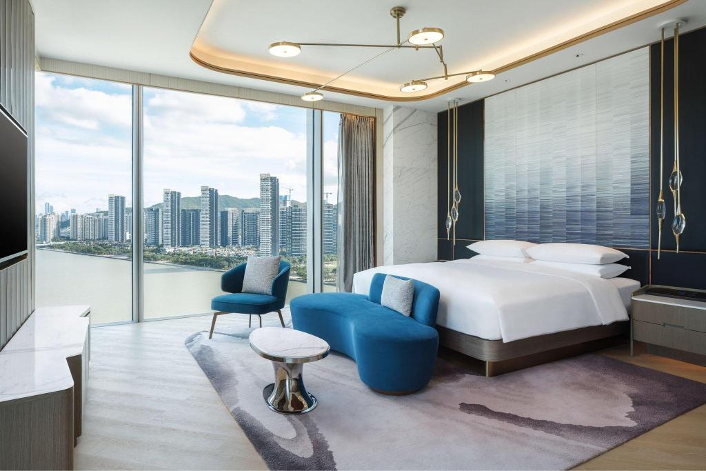 1 Bedroom, Presidential, Suite, King Bed, Riverside, Club Lounge Access