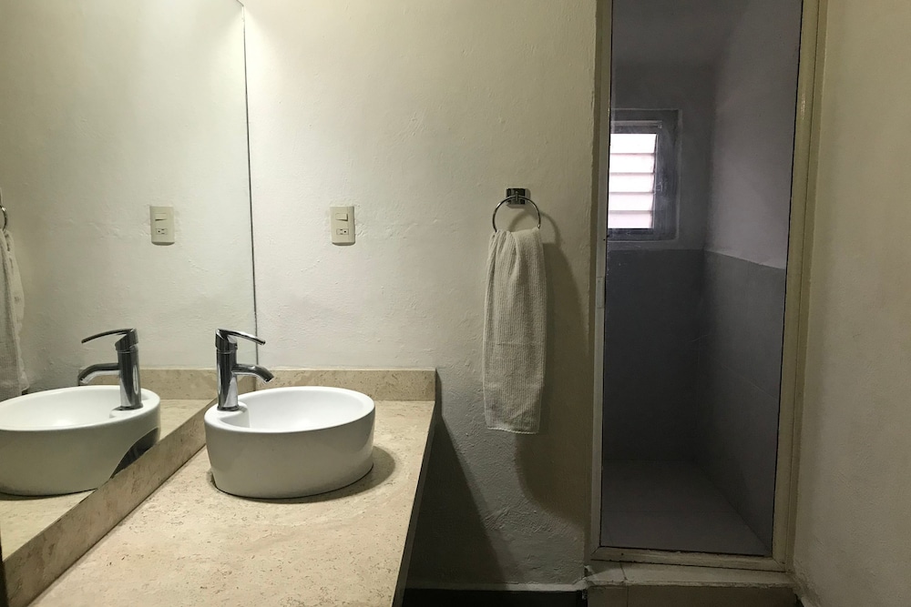 Hotel VF Cuernavaca 17/19
