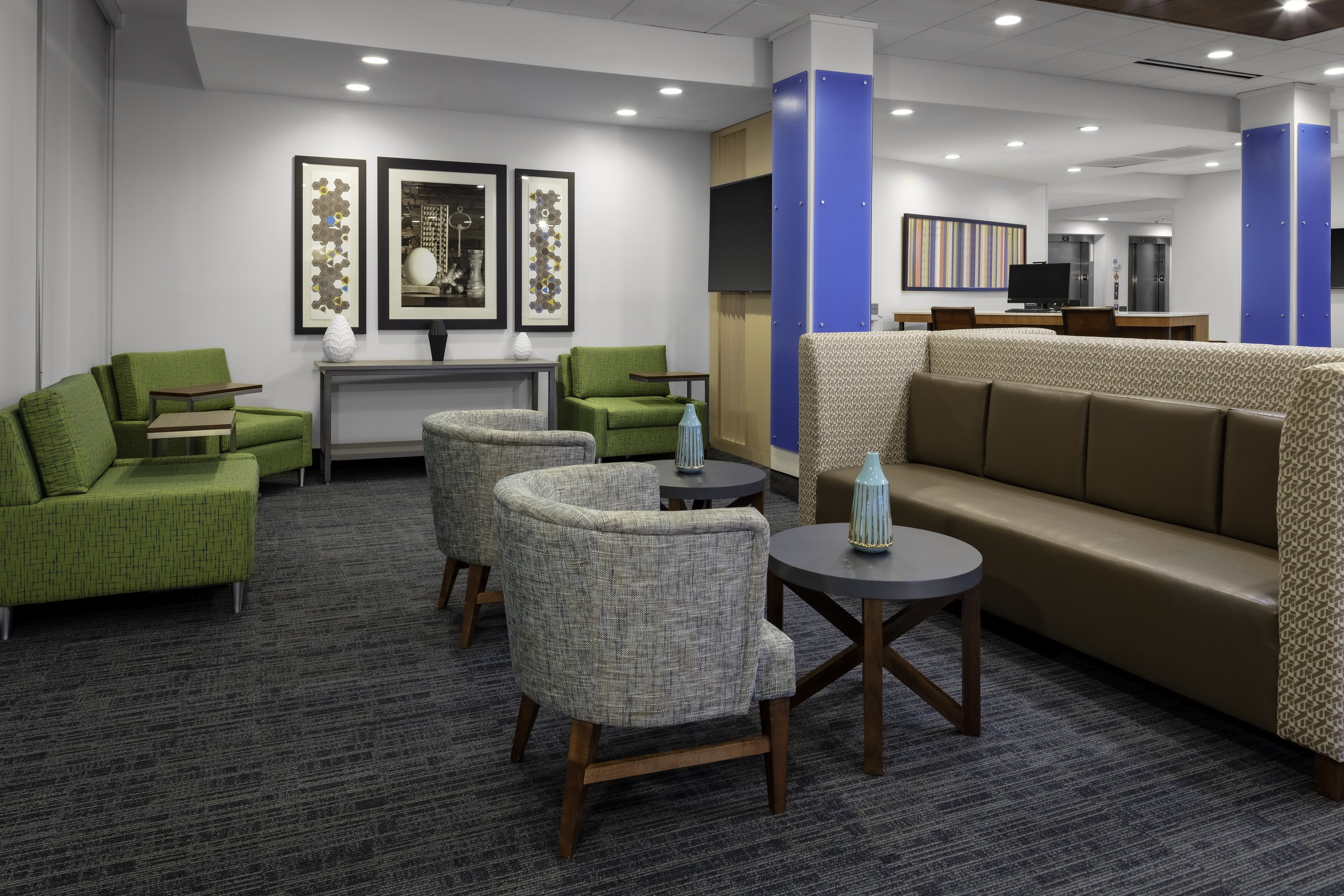 Holiday Inn Express And Suites Wilmington West - Medical Park 33/60