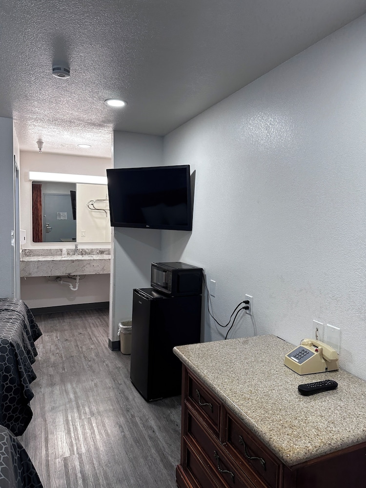 Motel Santa Cruz 36/53