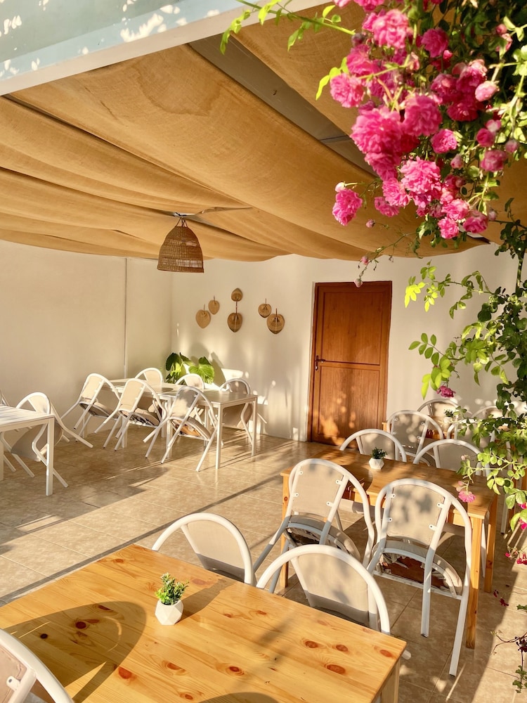Cennet Hotel 22/46