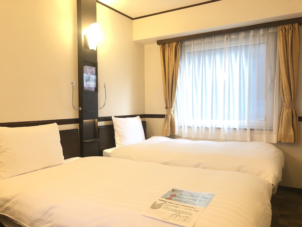 Toyoko Inn Tokyo Ueno Tawaramachi-eki 12/61