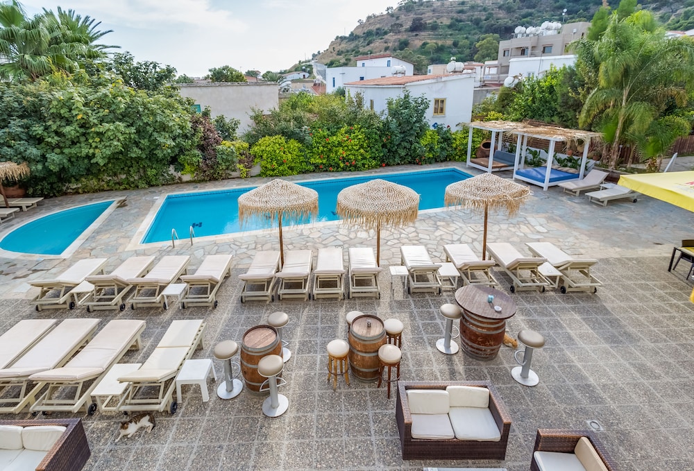 Antonis G Hotel Apartments 39/50