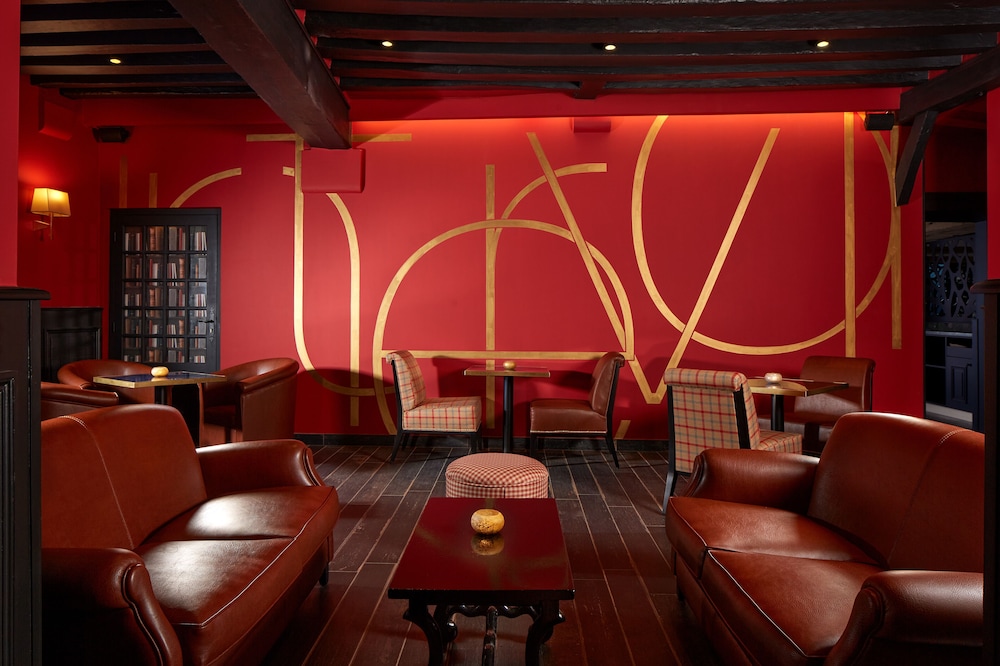 Le Relais Des Trois Chateaux 32/55