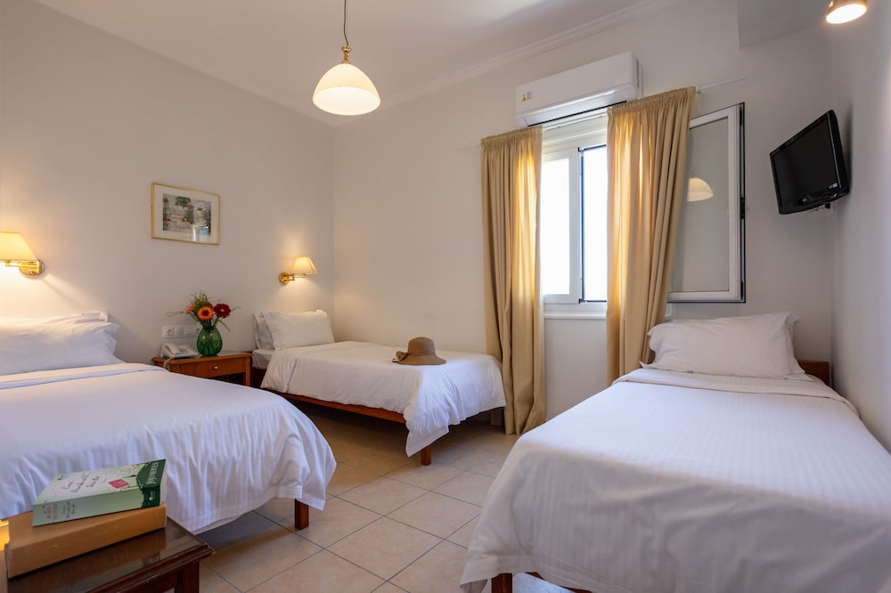 ROOM, TRIPLE, 3 BEDS