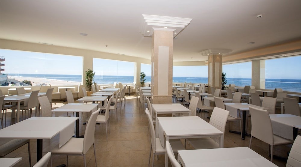 On Hotels Oceanfront Adults Designed 34/50