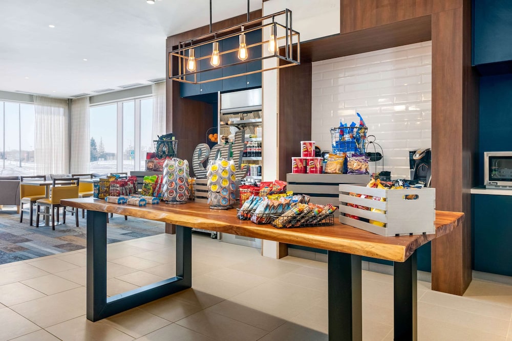 Cambria Bloomington Mall of America Minneapolis Airport 40/60