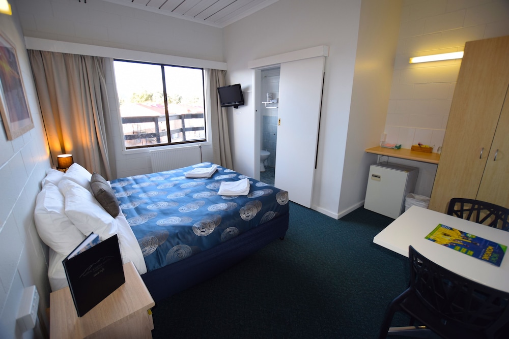 Alpine Resort Motel 15/50