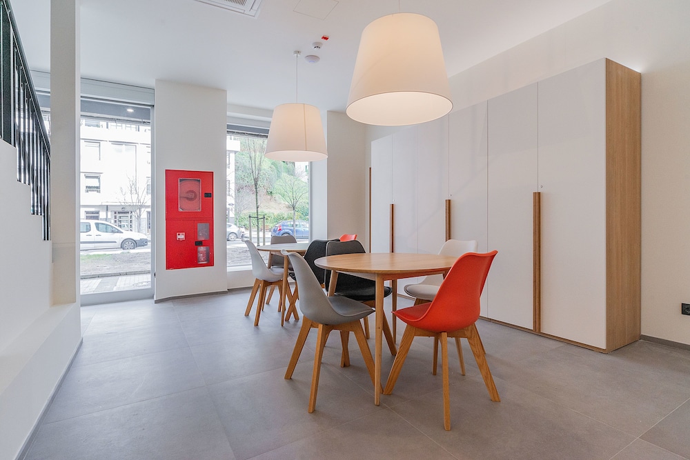 Hotel Distrito Oeste 36/50
