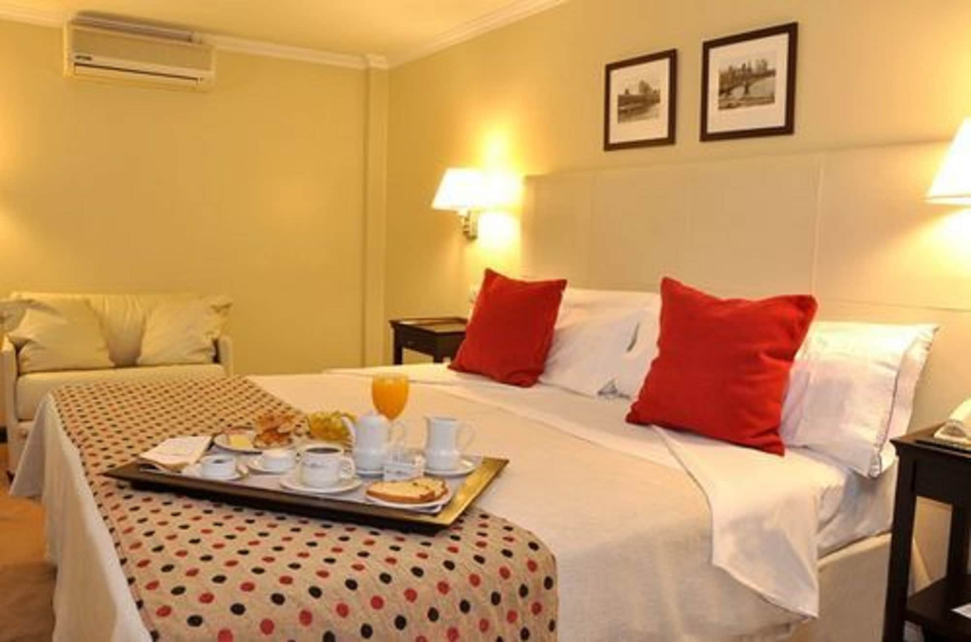 استوديو بسرير مزدوج، Kenton Palace 2/6