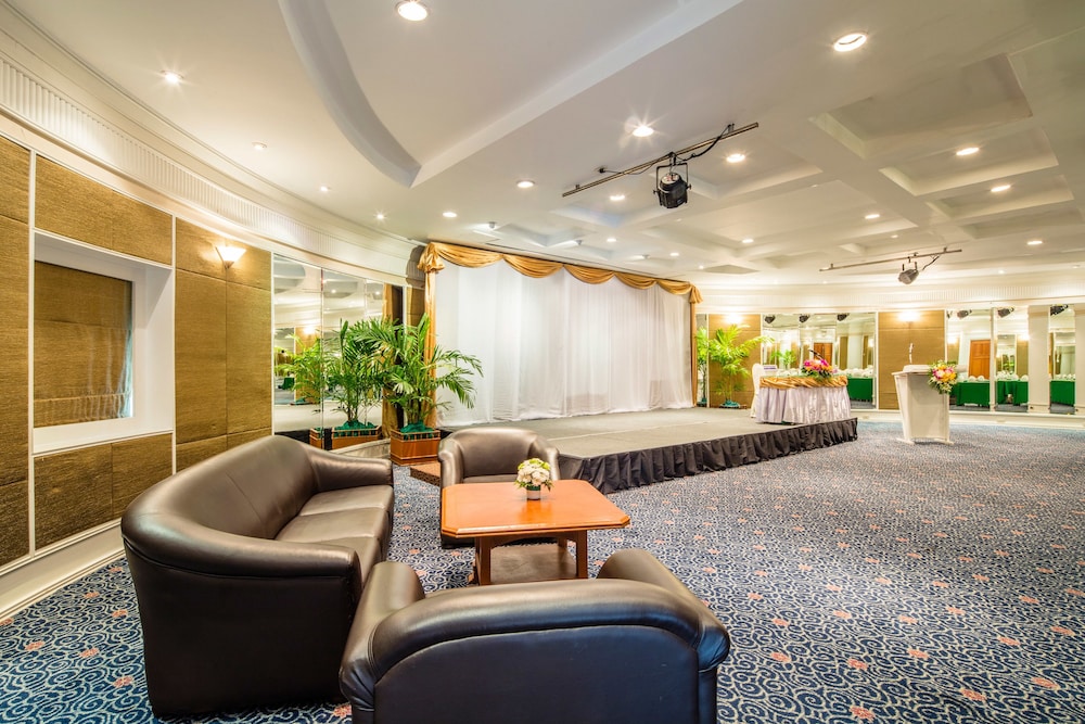 Cholchan Pattaya Beach Resort 50/74