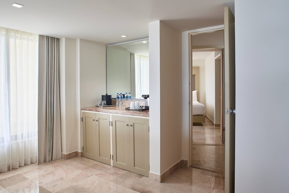Marriott Puerto Vallarta Resort and Spa (ex Casa Magna Marriott Puerto Vallarta Resort and Spa) 15/60