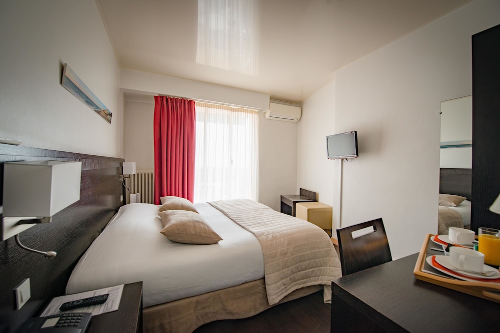 Exclusive Hotel Comte De Nice 15/50