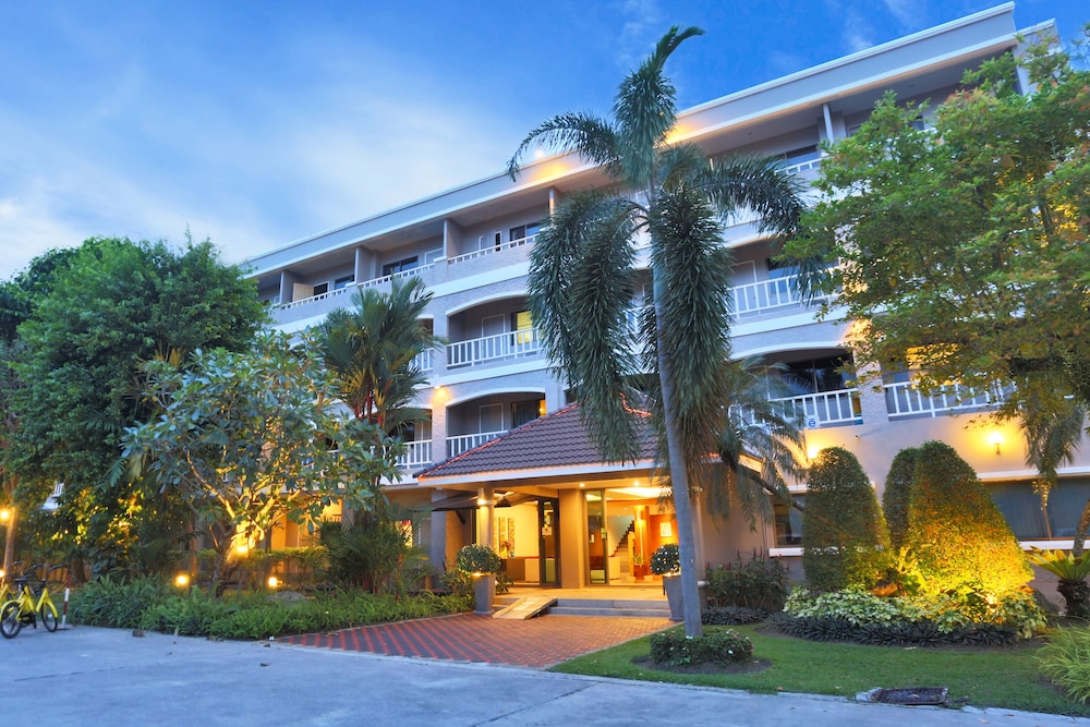 Pattra Mansion by AKSARA Collection 6/66