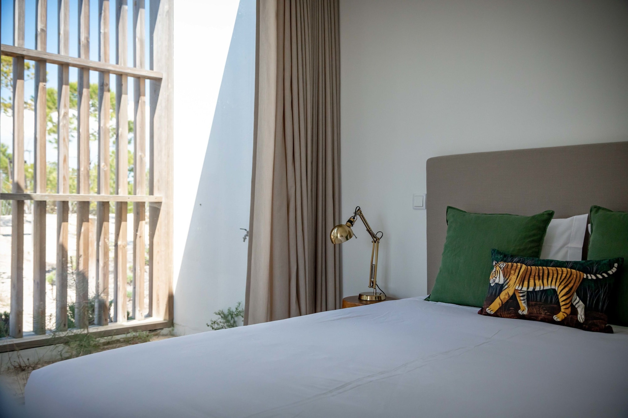 3 Bedrooms, Green, Villa, 1 Double and 4 Single Beds