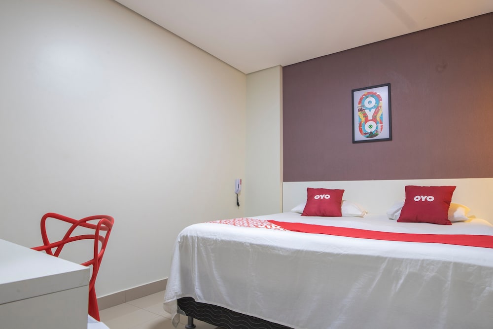 ROOM, DOUBLE BED