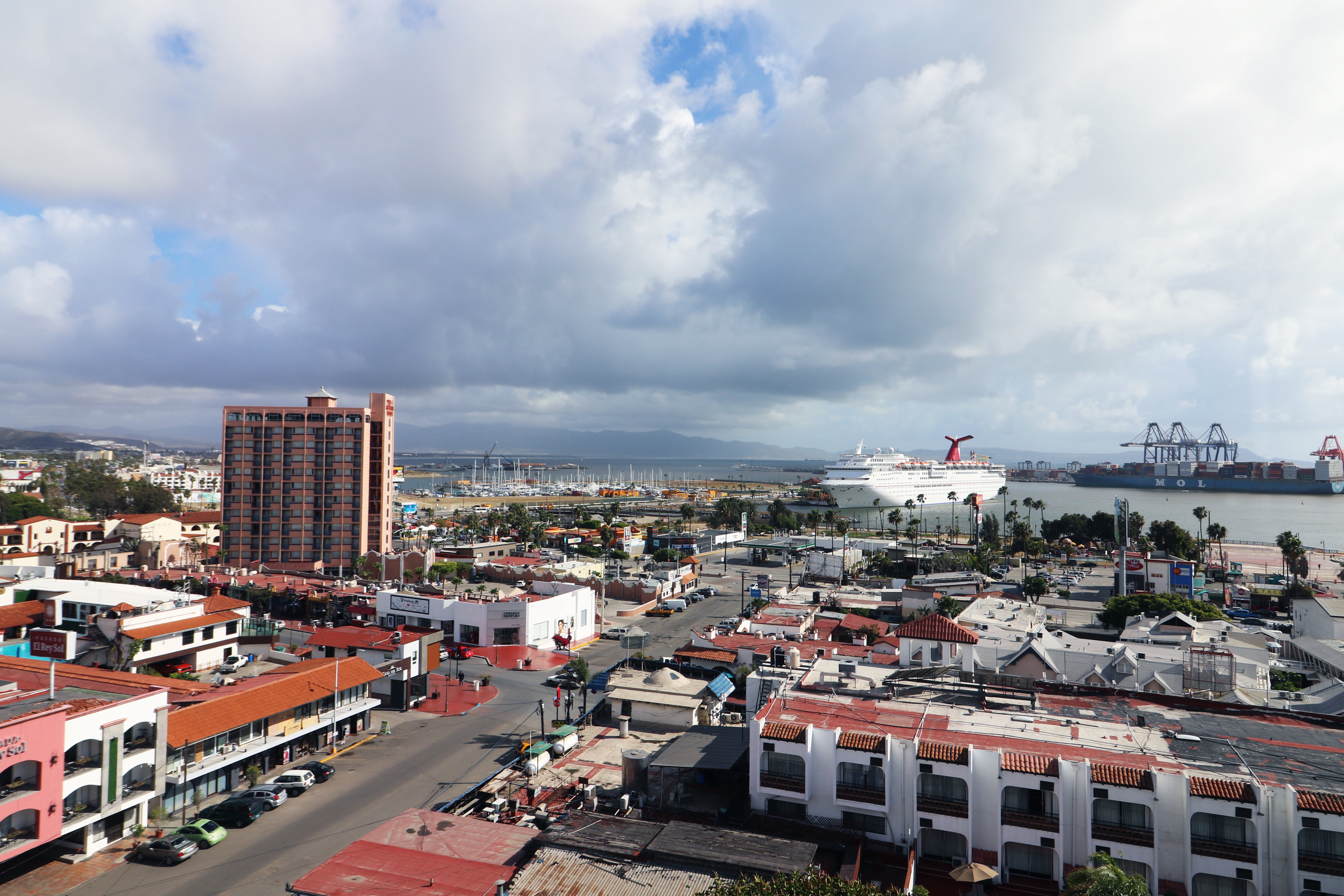 Holiday Inn Express And Suites Ensenada Centro 32/36