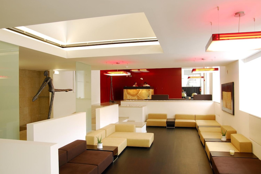 Jeronimos 8 Hotel 17/67