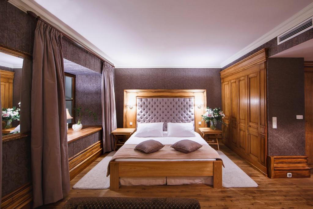 Deluxe, Double or Single Bed