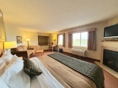 AmericInn by Wyndham Waconia 33/80
