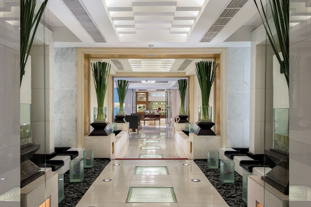 Dusit Thani Manila 58/72