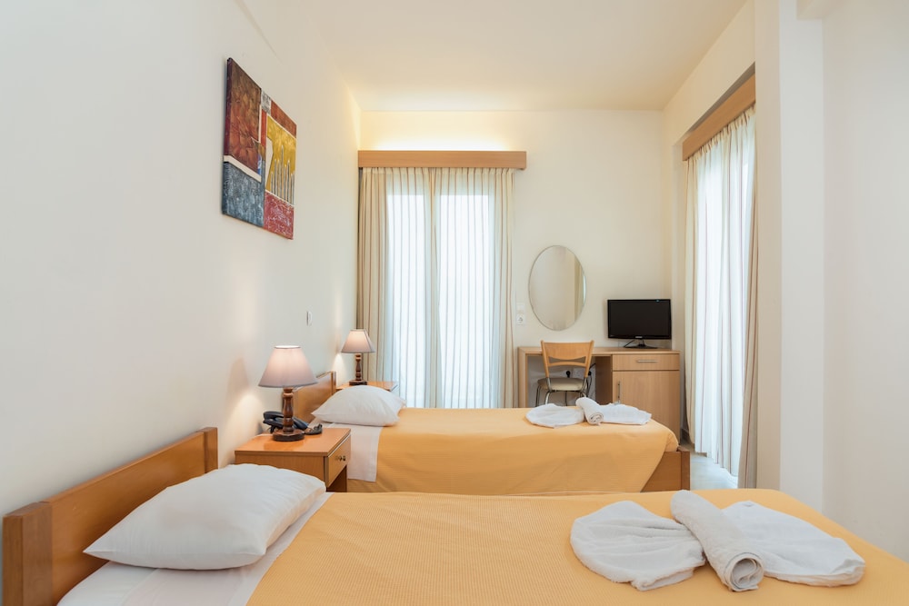 International Hotel 14/39