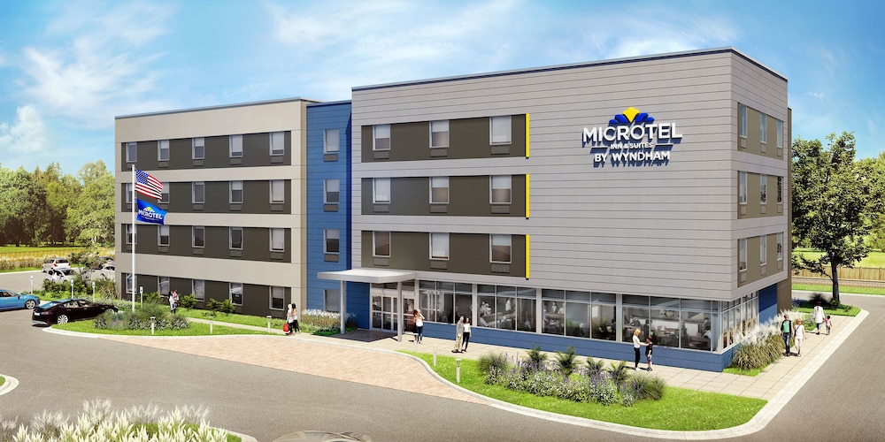 Microtel Inn Suites by Wyndham Lac-Megantic 2/33