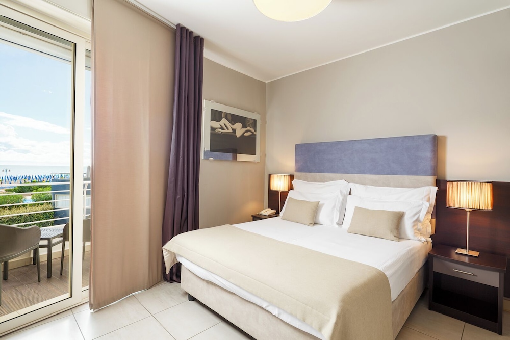 2 BEDROOMS, FAMILY, DOUBLE BED