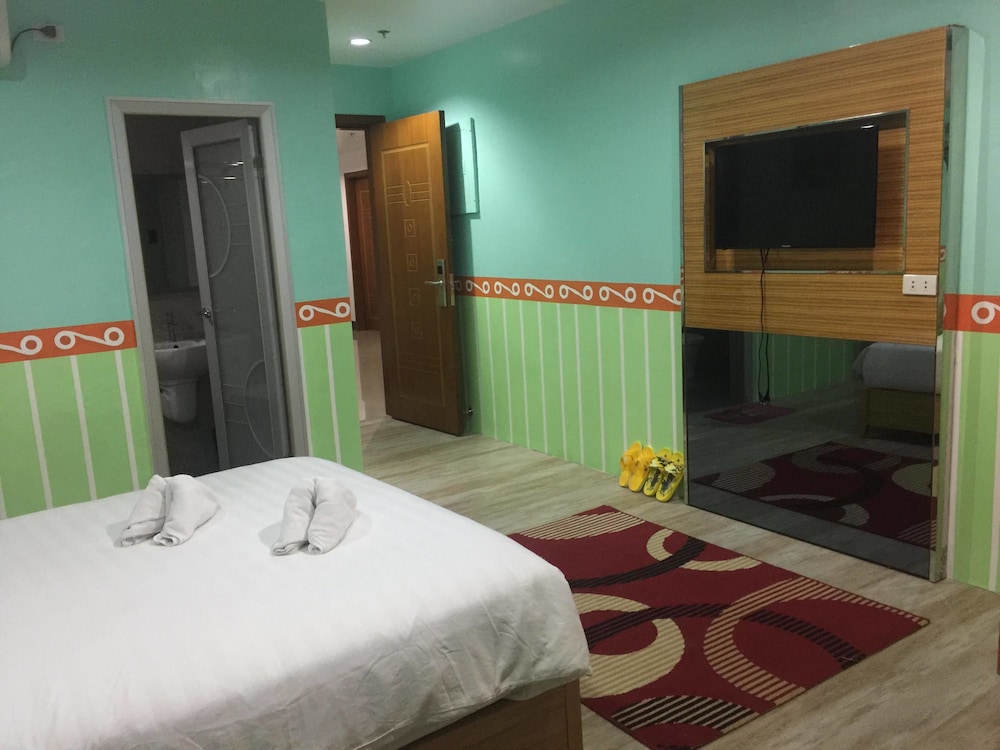 Jeamco Royal Hotel - Palawan 45/58