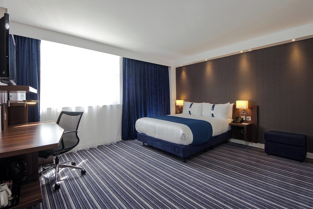 Holiday Inn Express Wakefield 20/48