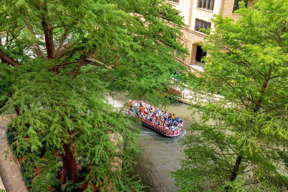 Westin Riverwalk Hotel 7/67