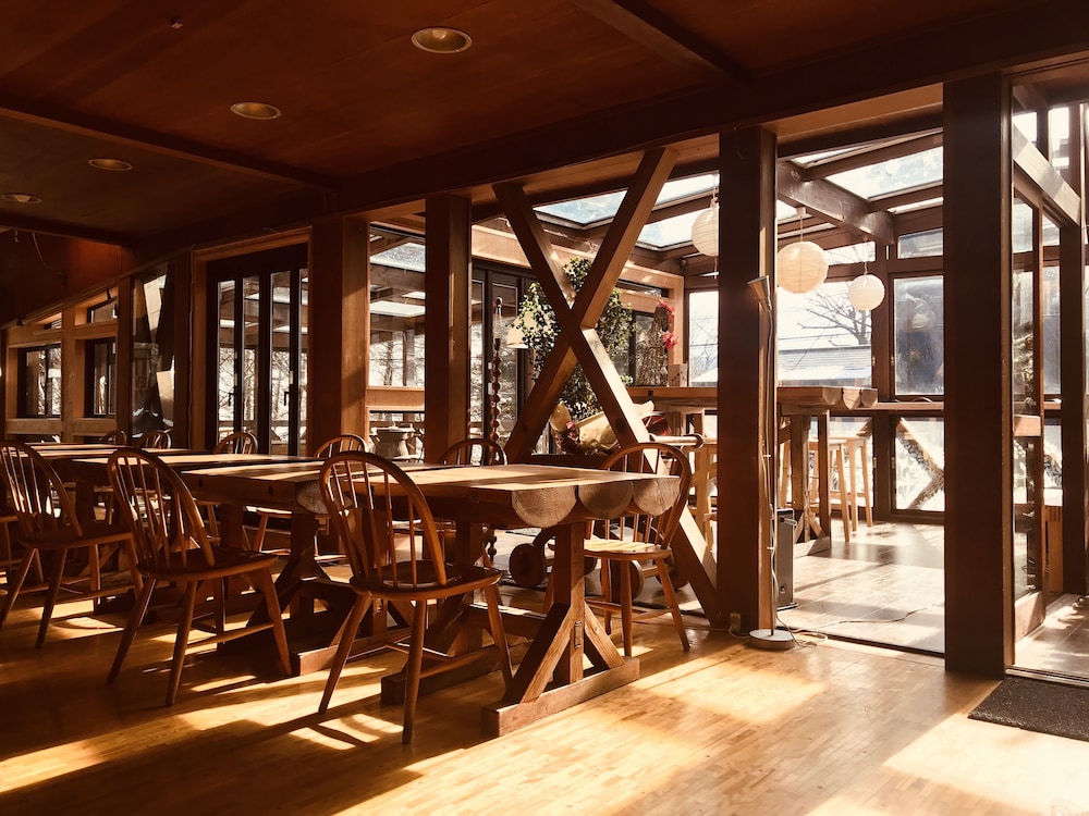 Alp Lodge 38/50