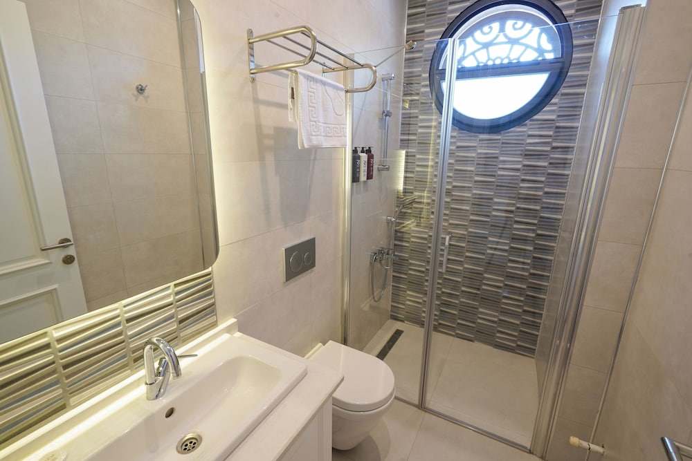 Cunda Eye +16 Adult Only 50/50