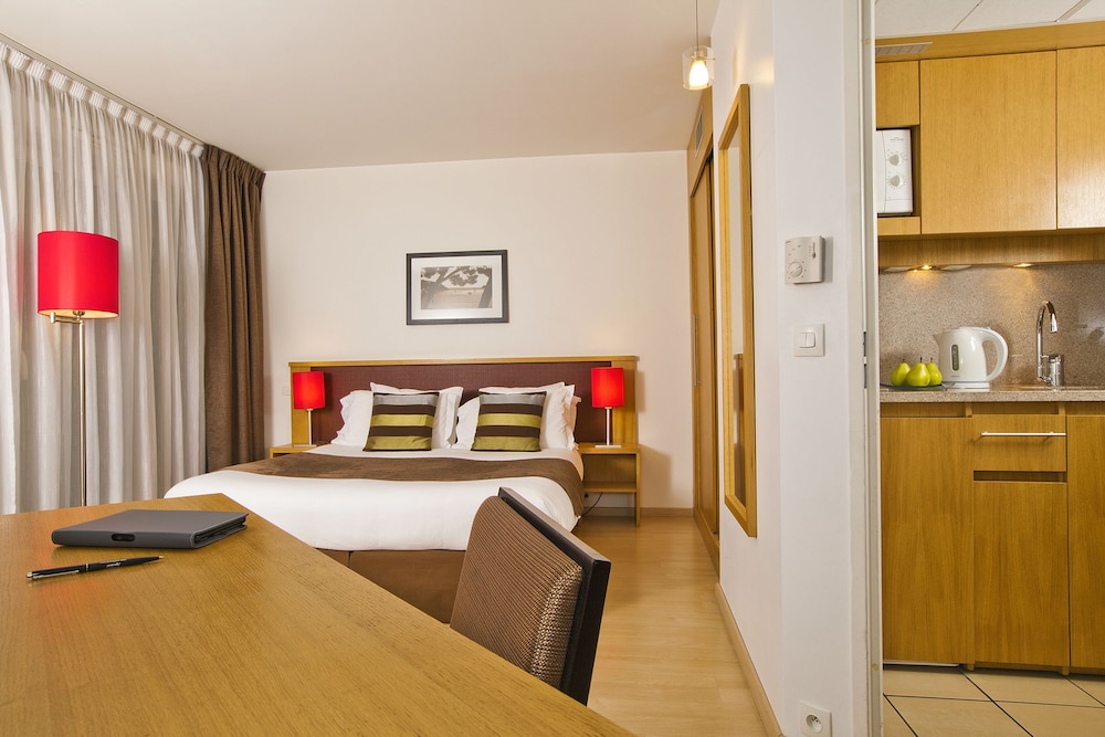 Residhome Paris Massy 26/65