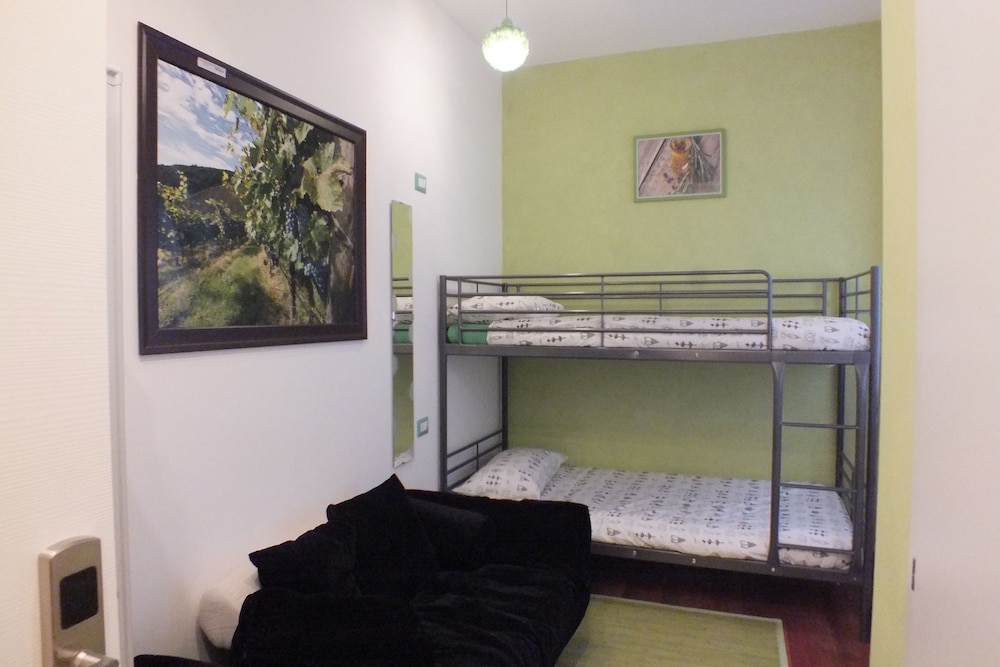 Atmos Luxe Navigli Hostel & Rooms 4/47