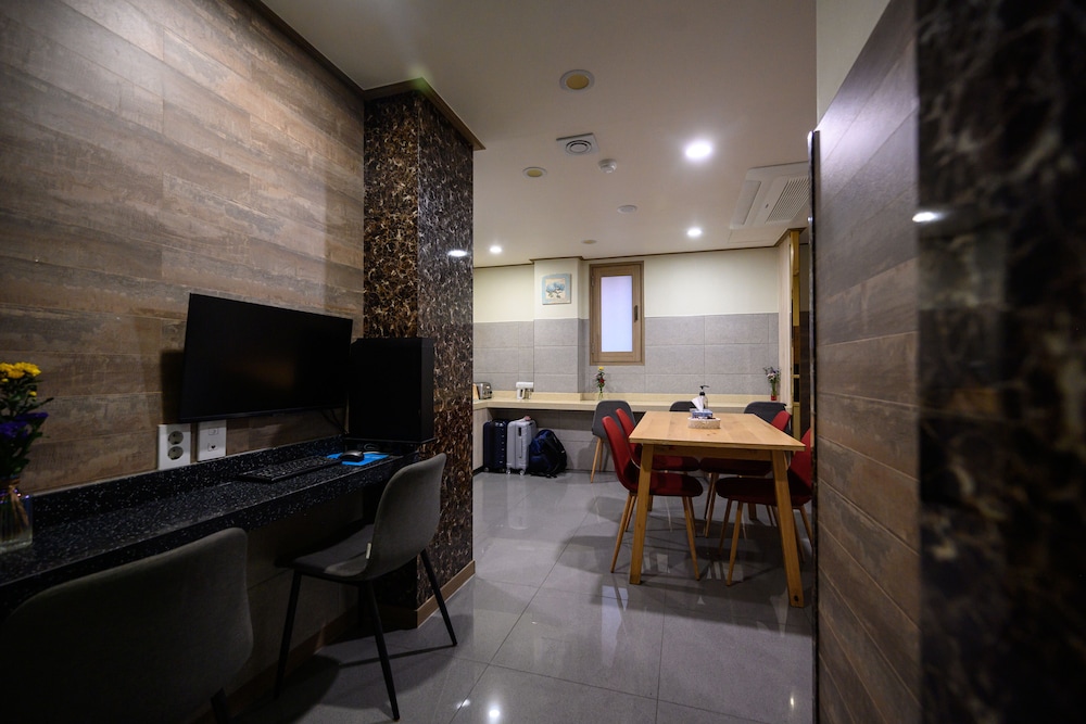 Daeyoung Hotel Seoul 55/66