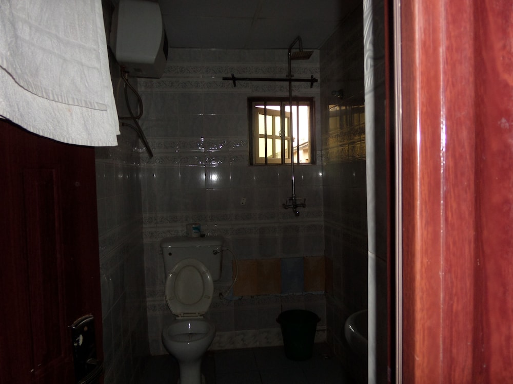 B & S Hotel 14/14