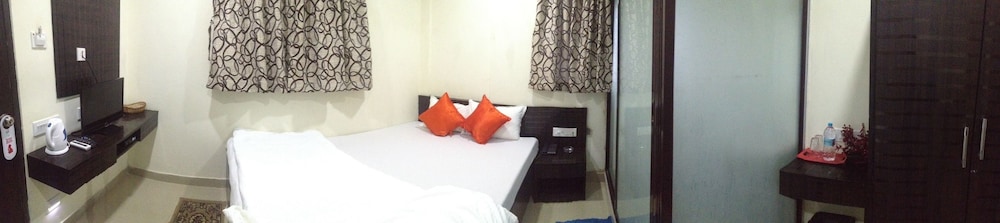 Hotel Nest International 12/18