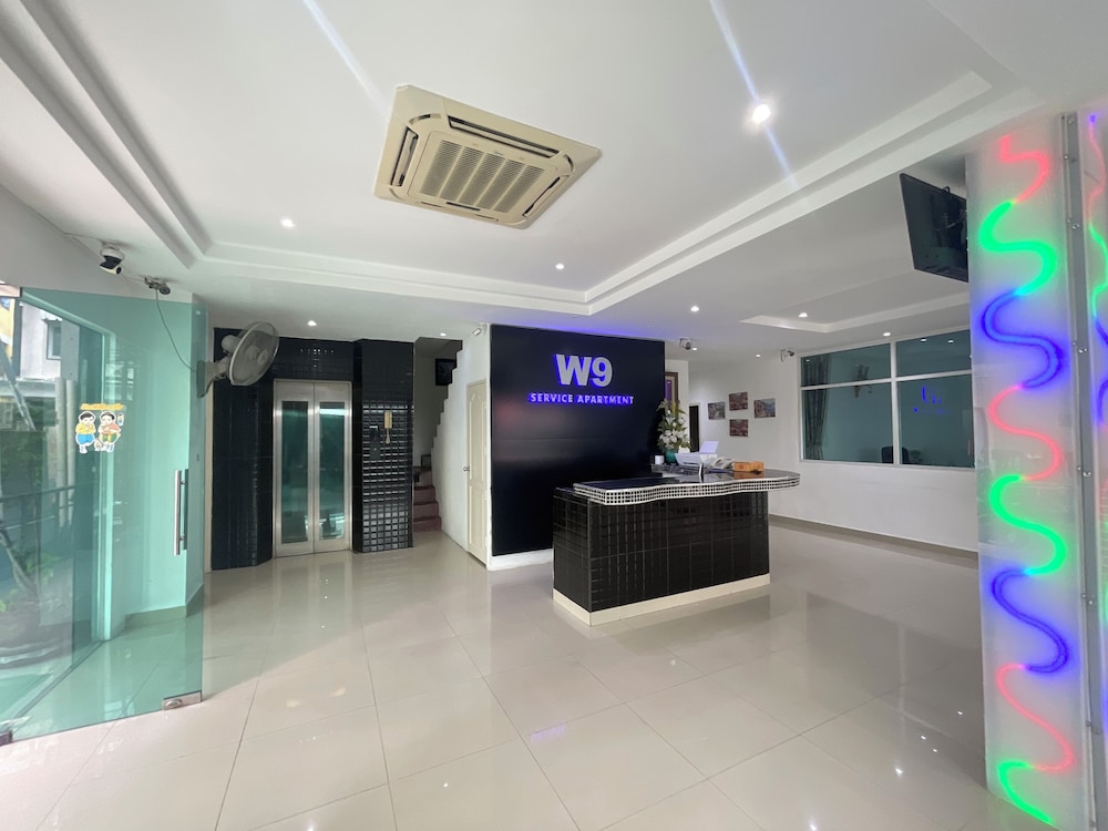 W-9 Hotel 8/73