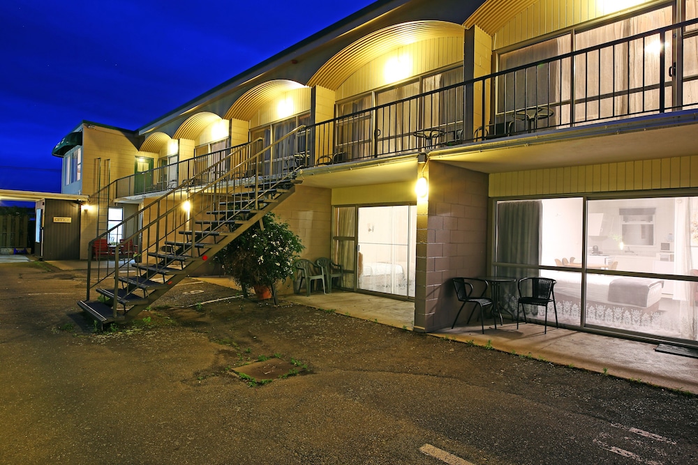 289 Midway Motel 52/60
