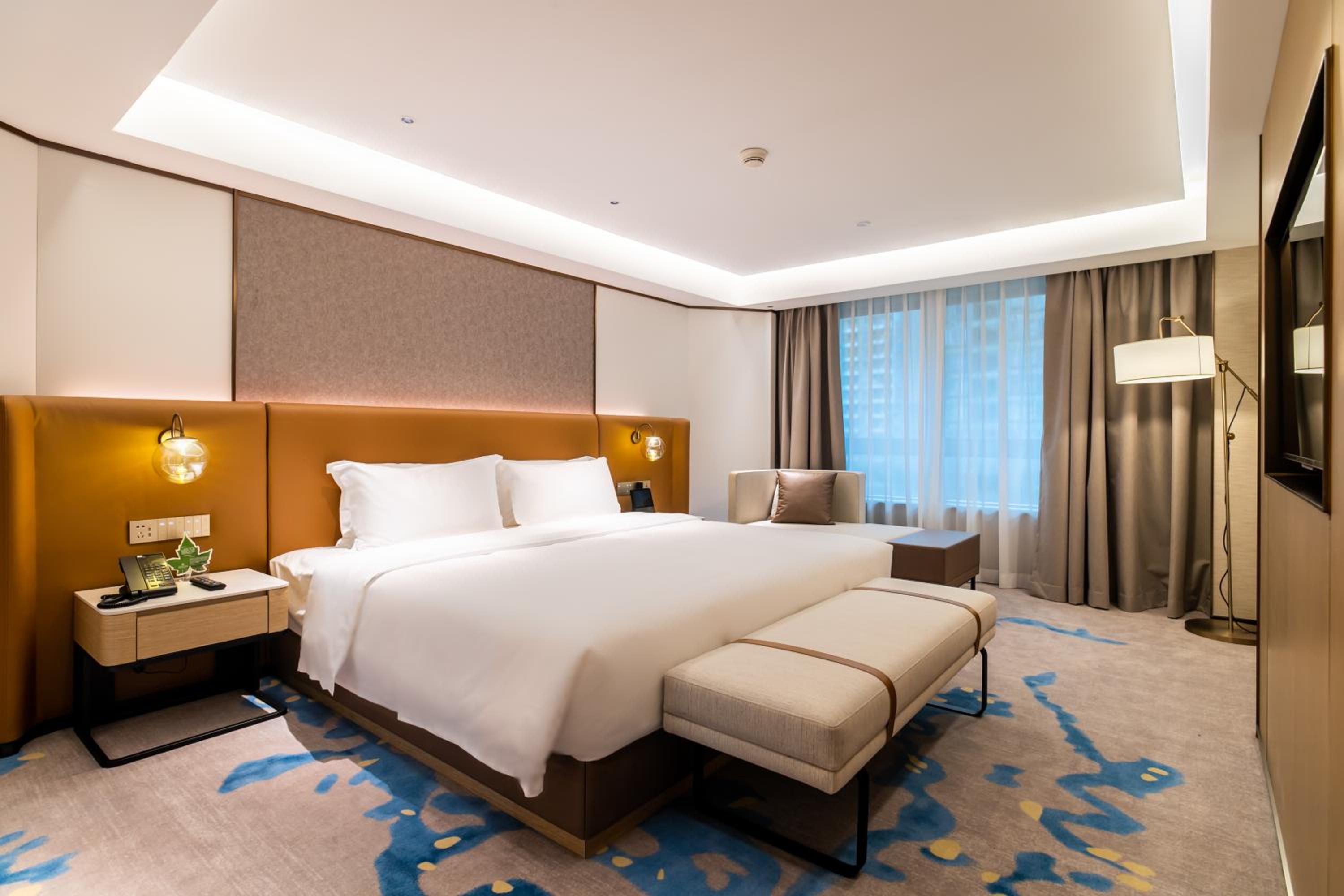 Smart, Executive, King Bed