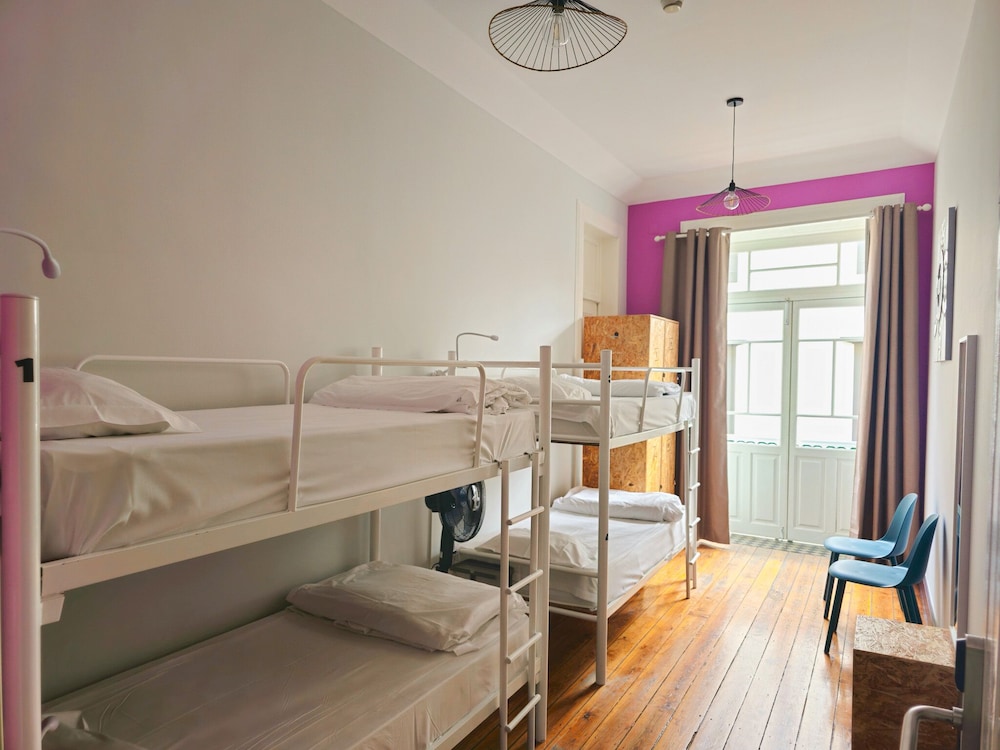 Santa Maria Hostel 31/37