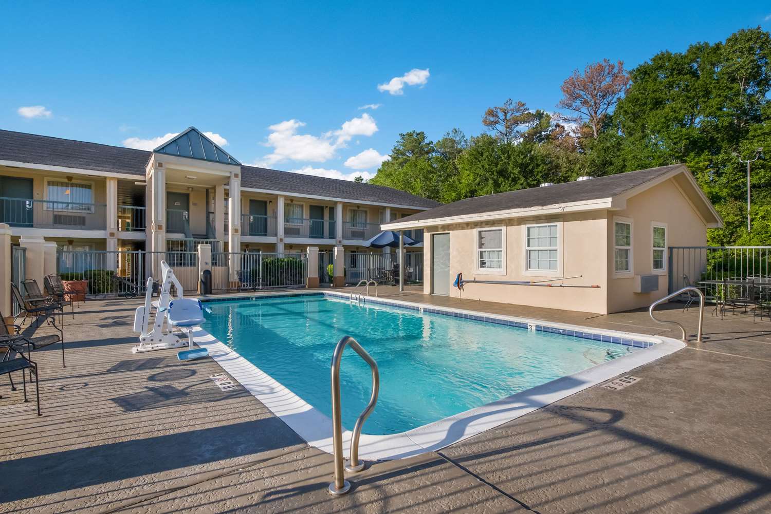 Quality Inn Suites Lufkin 32/34