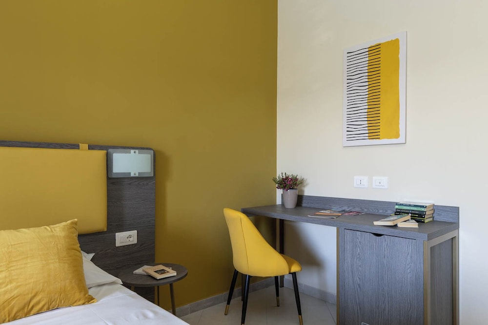 Tuscasi Aparthotel 57/67
