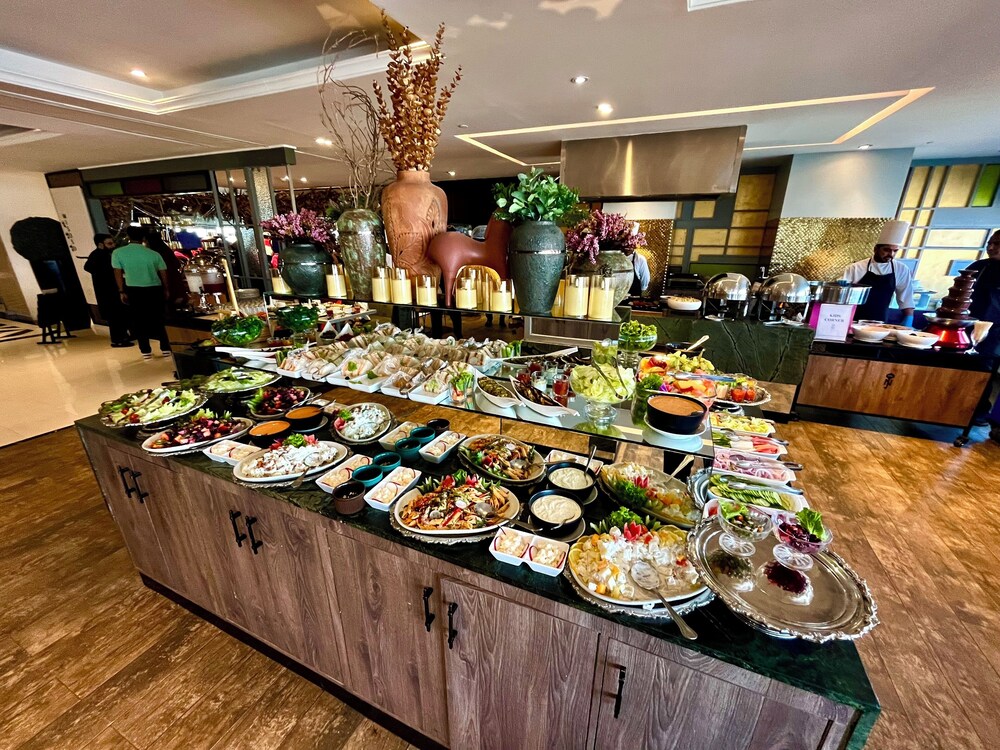 The Nishat Hotel Johar Town 48/50