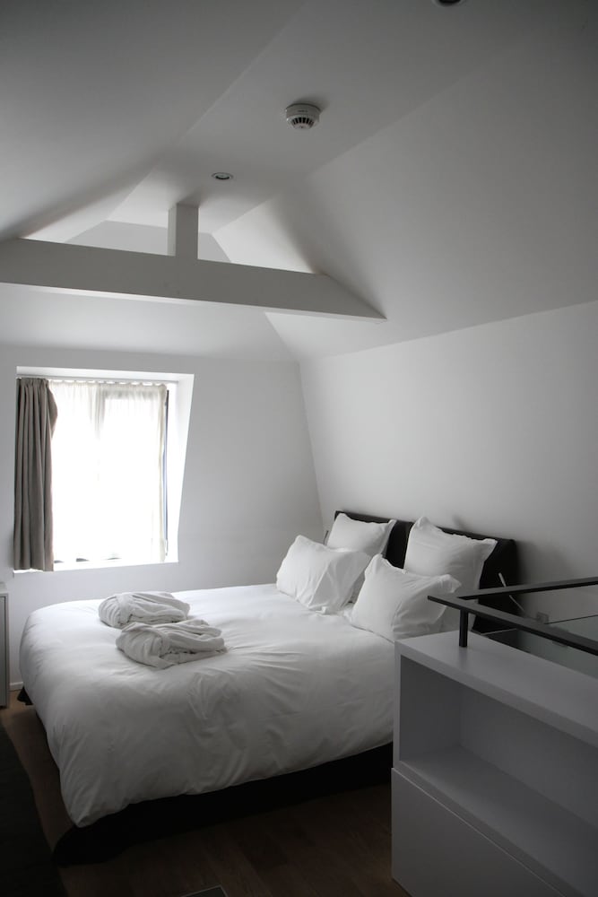 Hotel Quatorze 6/59