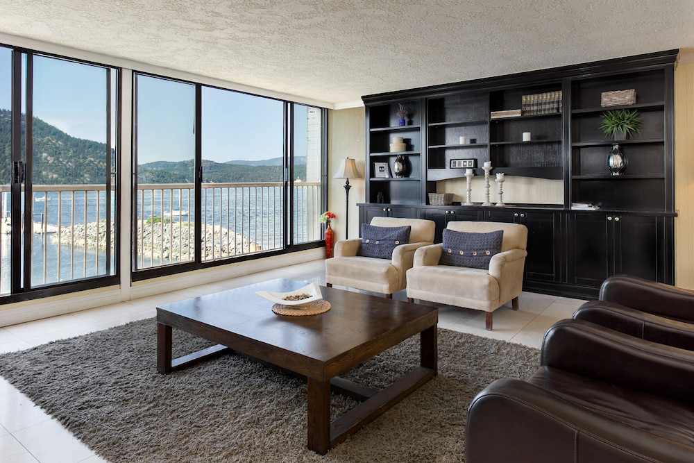 Oceanfront Suites At Cowichan Bay 39/63