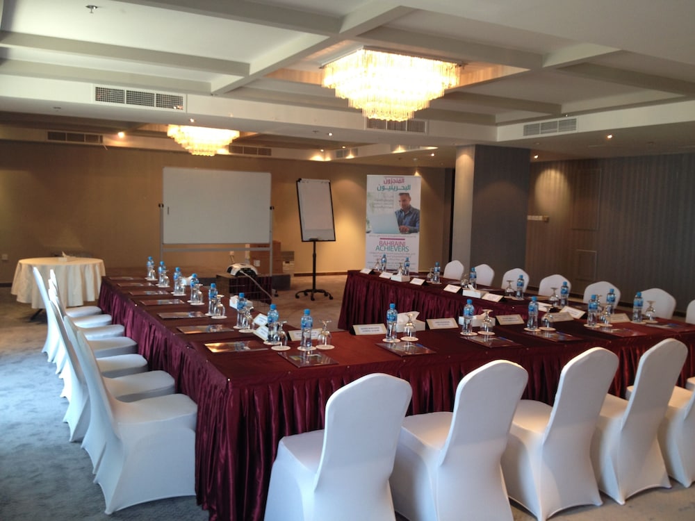 Al Manzil Hotel Bahrain 70/79
