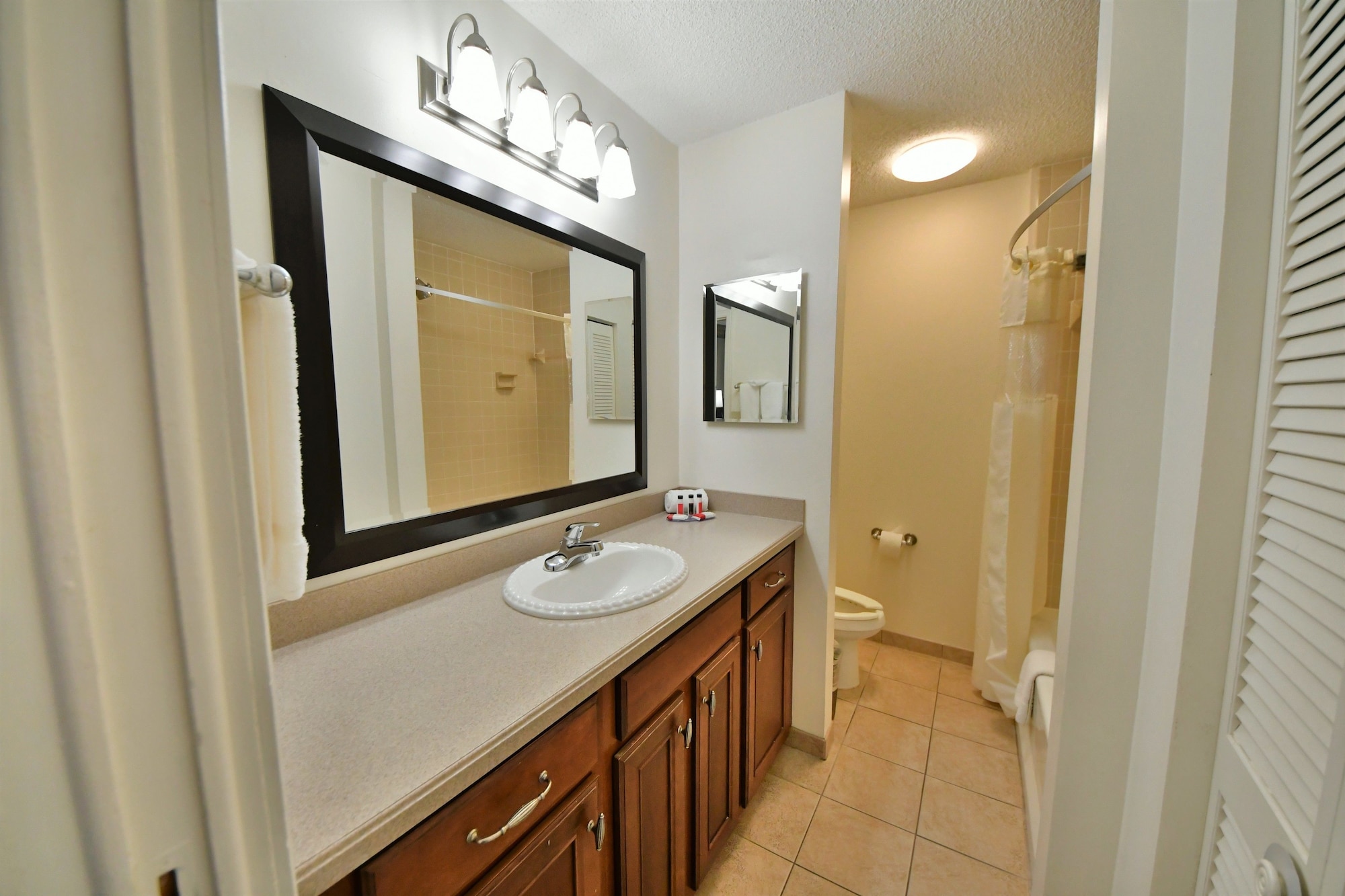 1 Bedroom, Mandarin, Suite, King Bed
